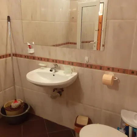 Private Studio - Intsaraki - דירה